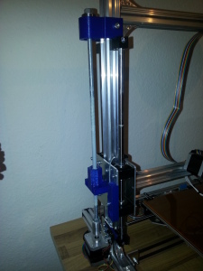 Left Z axis anti-backlash and more rigid mount